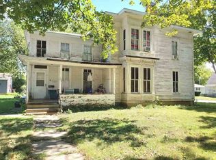 218 S 9th St, Osage, IA 50461