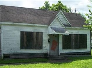 907 S 6th St, Richmond, TX 77469