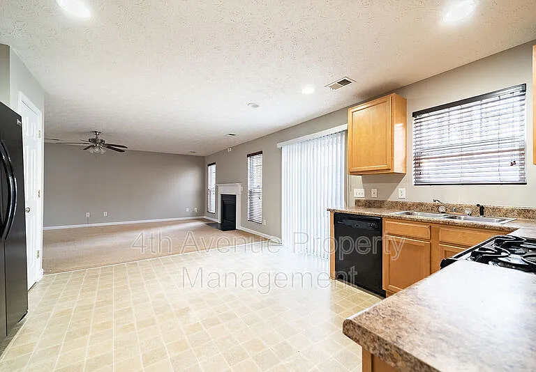 2437 Peach Shoals Cir — Photo 9