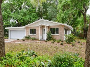 9734 Morningside Dr, Leesburg, FL 34788