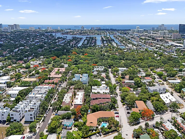 1250 Miami Rd #11 — Photo 37