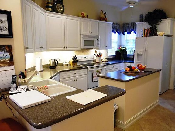5th image of 8550 SE Chase Preserve Dr