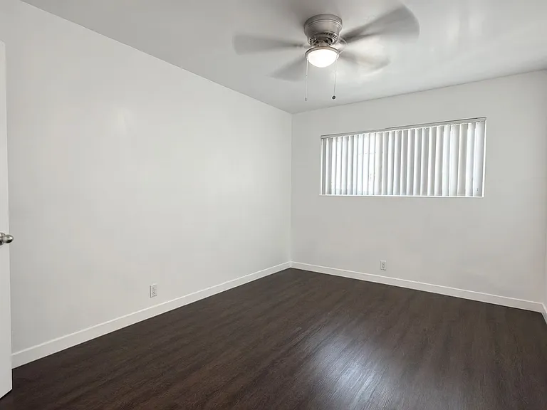 1415 Cedar Ave — Photo 14