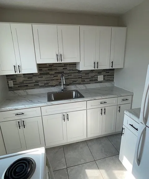 295B Elm St #B7 — Photo 2
