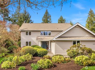 1075 Alexander Pl NE, Bainbridge Island, WA