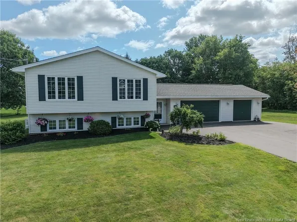 11 Clover Ct, Sussex, NB E4E 2L8