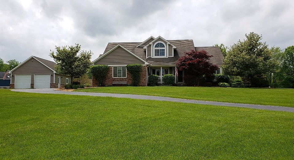 2nd image of 12427 Blueberry Ln