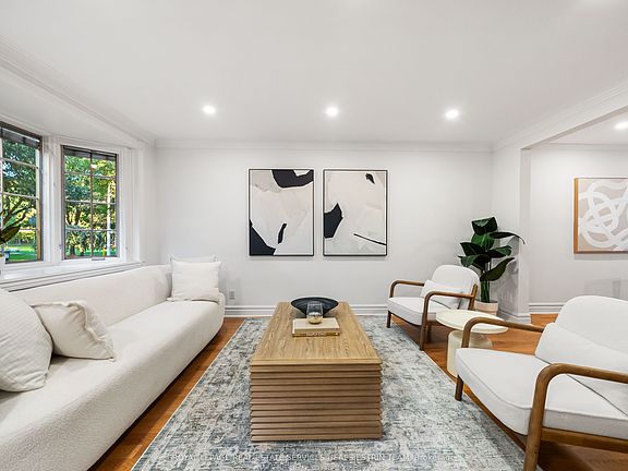 5th image of 565 Roehampton Ave