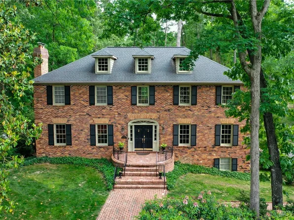 4709 Perdue St, Chester, VA 23831