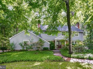 20 E Riding Dr, Cherry Hill, NJ 08003