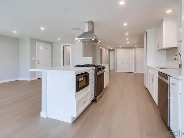 1145 Barham Dr #204, San Marcos, CA 92078