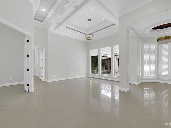 3rd image of 2502 Sandstone Dr