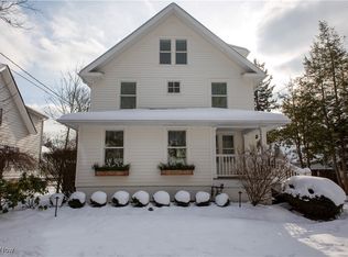 47 Hall St, Chagrin Falls, OH 44022