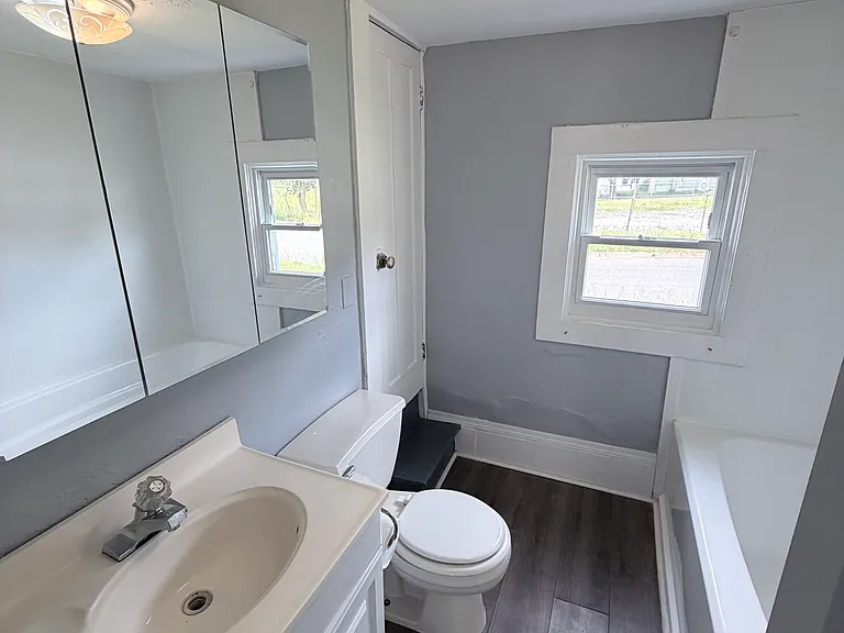 2301 East Ave — Photo 9