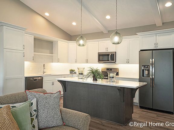 4th image of 905 S Center Park Dr SW #13