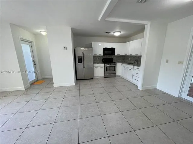 9711 SW 162nd St — Photo 9