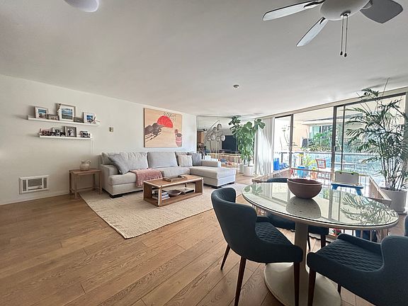 2nd image of 531 Esplanade APT 206