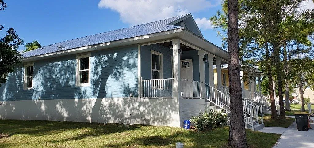 2 bed, 1.0 bath, 900 sqft, $1,550 — Photo 1