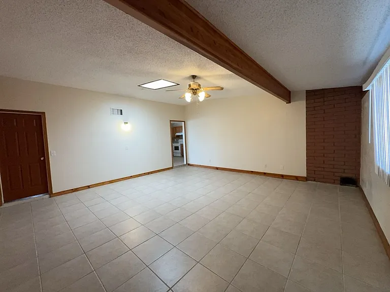 3733 Sparrow Dr — Photo 24