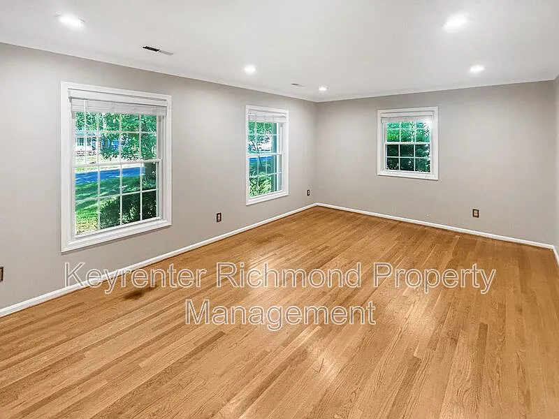 4 bed, 2.5 bath, 2132 sqft, $2,900 — Photo 4