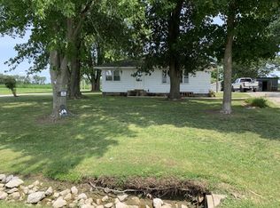 1014 Public Hwy, Alma, IL 62807