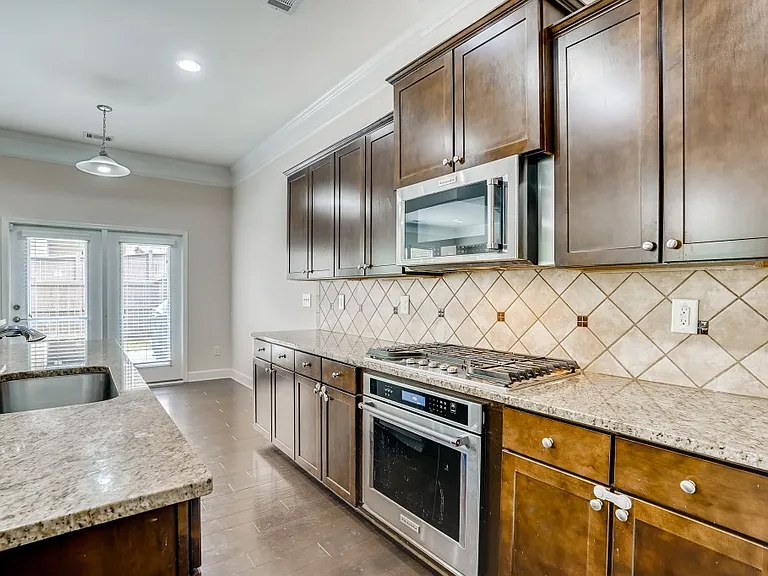 2544 Josselyn Ln SE — Photo 20