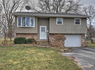 615 Maple St, Mt Zion, IL 62549