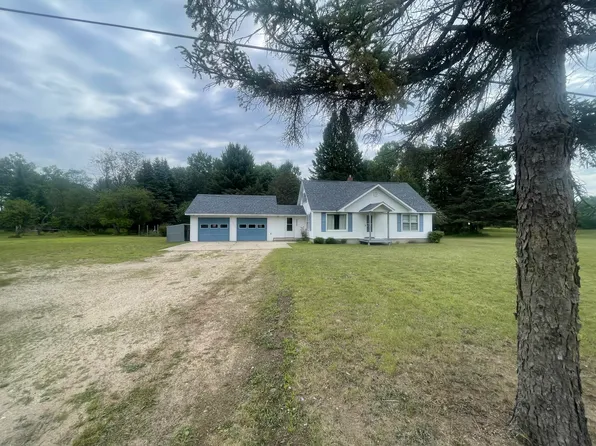 11924 Cherven Ln, Roscommon, MI 48653