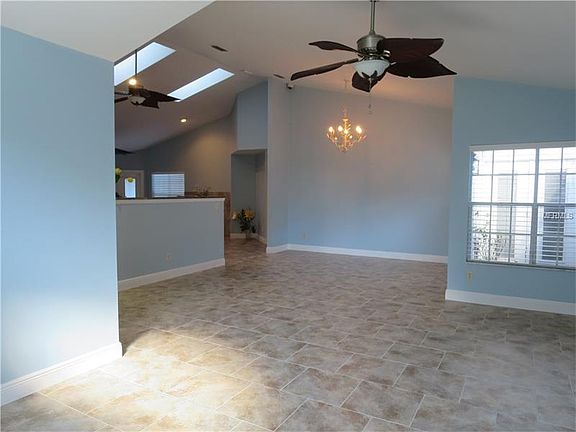 3rd image of 374 New Waterford Pl
