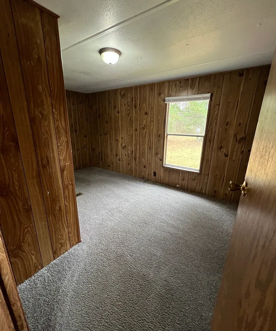 536 Abbott Road - 13 — Photo 3