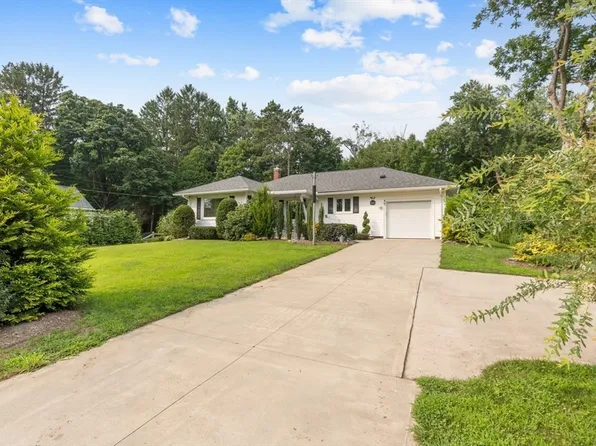 23 Leahey Ave, South Hadley, MA 01075
