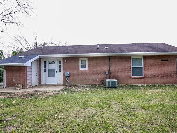 4th image of 1401 Norville Ct
