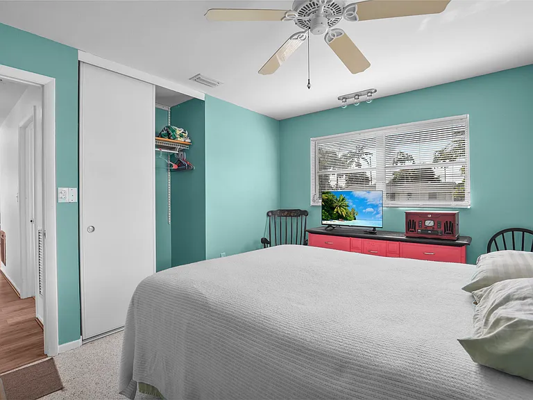 9412 Bellewood St — Photo 16