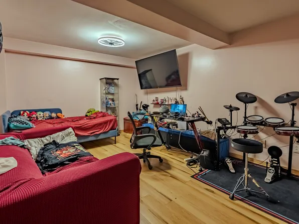 86 Van Siclen Avenue image 10 of 13