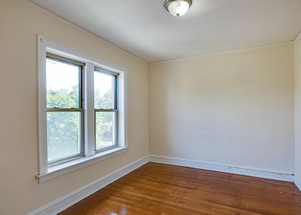 1st image of 1364 N Franklin St #2