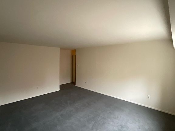 4th image of 1118 Lombard St