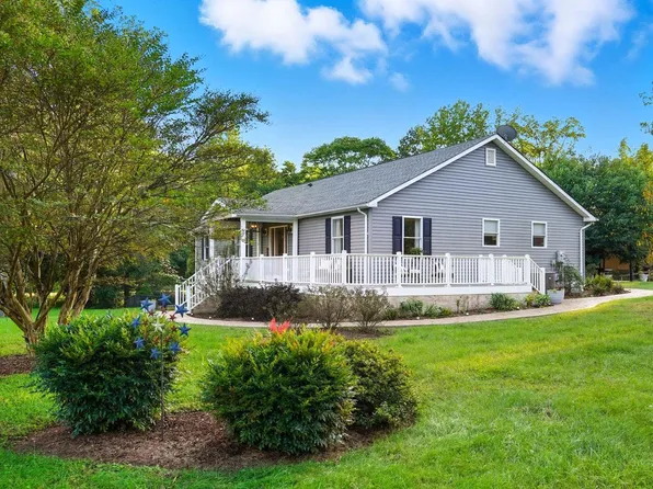 49 Dog Patch Ln, Stafford, VA 22554