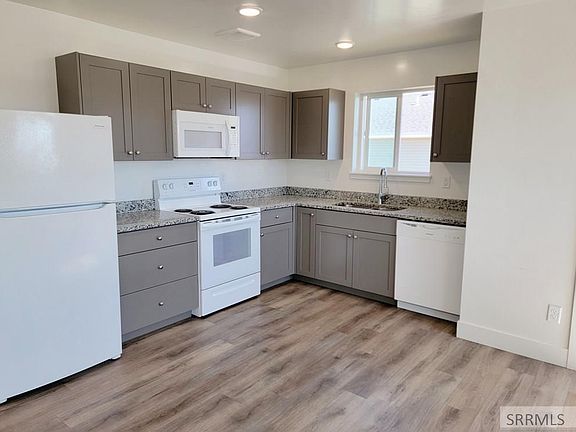 4th image of 5941 N Freedom Rd