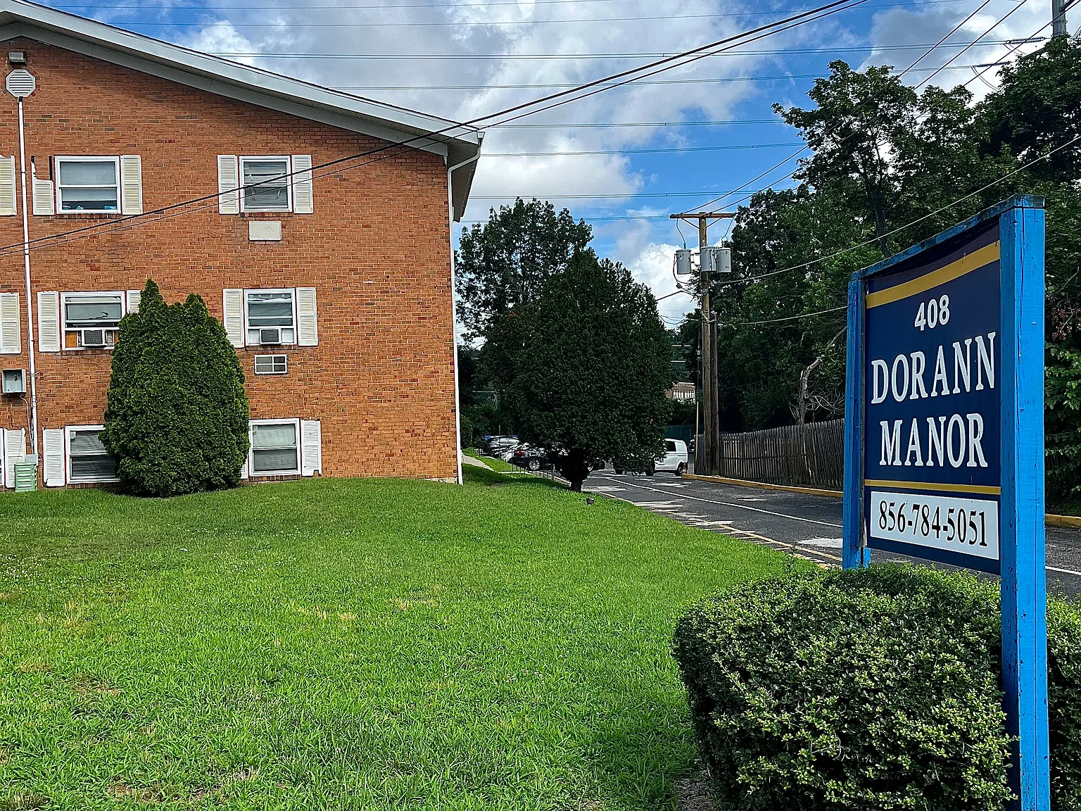 Dorann Manor Apartments — Photo 2