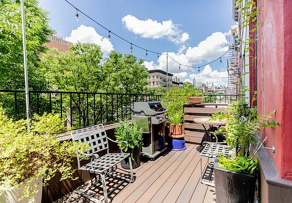 Rented by Compass | media 23