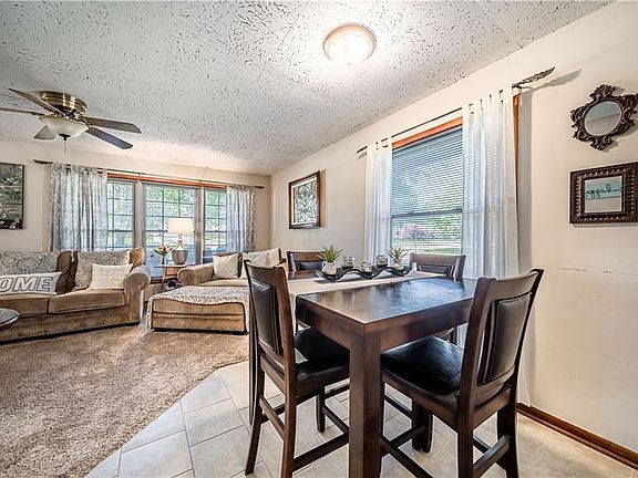 5th image of 31715 Royalview Dr