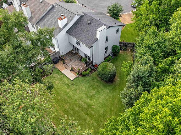 4th image of 3951 Asbury Park Ln