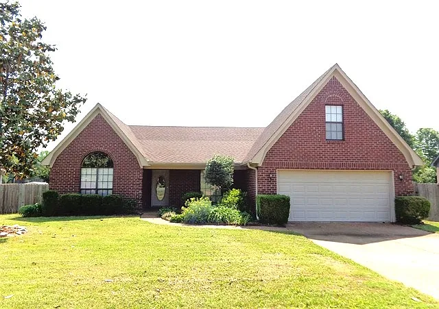 5026 Springtree Dr