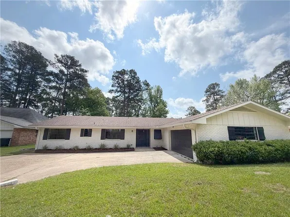 110 Deer Crk E, Pineville, LA 71360
