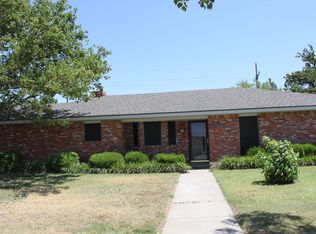 610 Pecan Ave, Panhandle, TX 79068