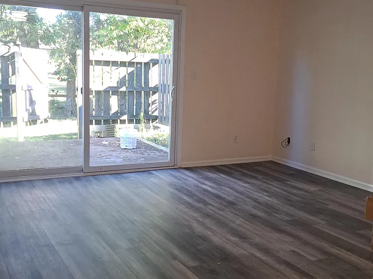 1601 Friendship Rd — Photo 7