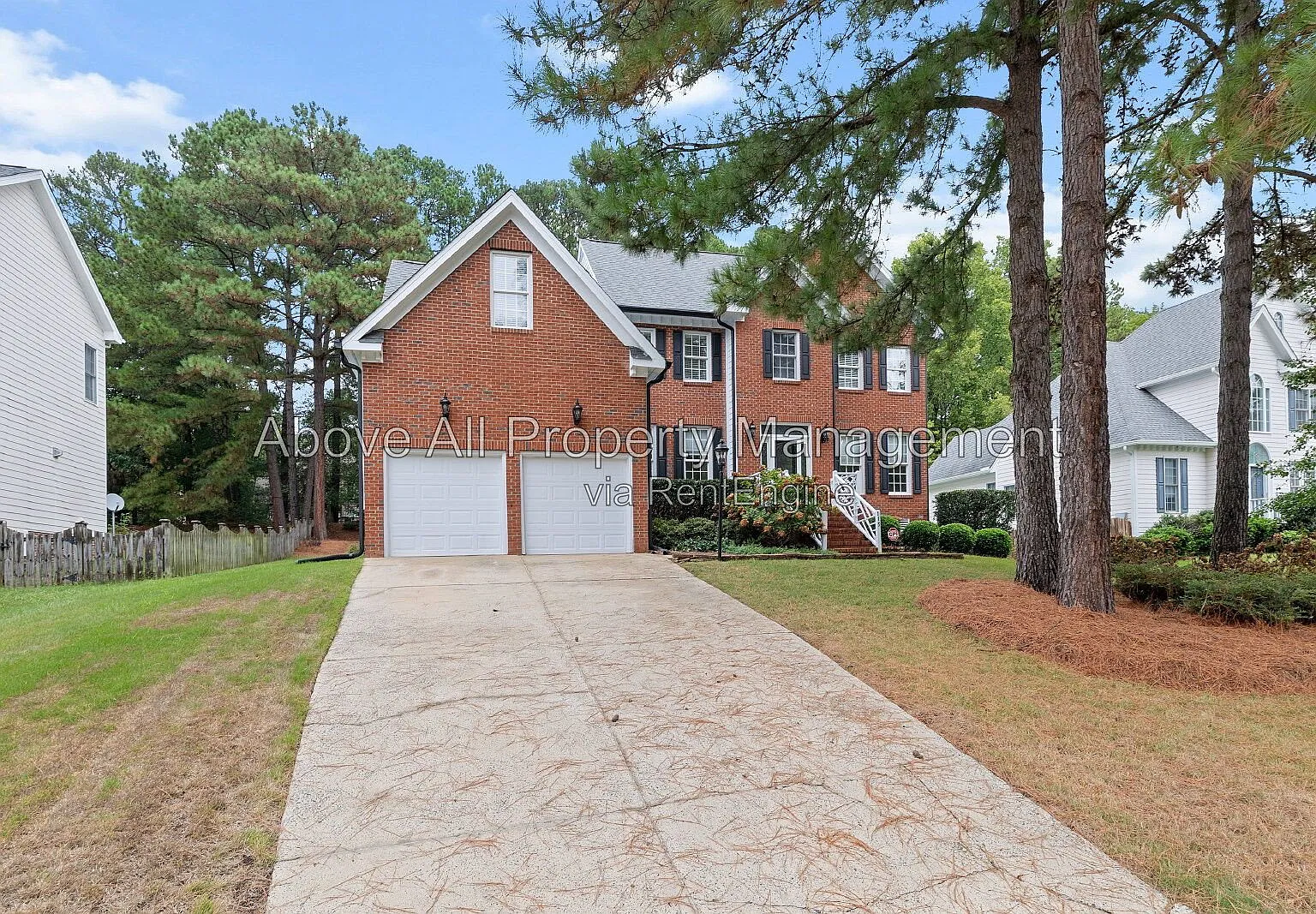 4 bed, 2.5 bath, 2691 sqft, $3,000 — Photo 2