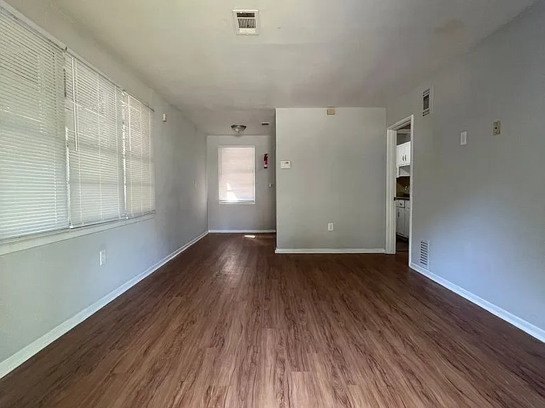 3510 Dundale Rd — Photo 5