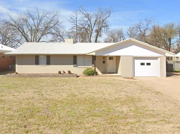 707 N 18th St, Frederick, OK 73542