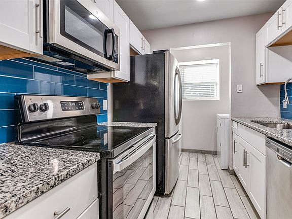 4th image of 1603 Windsong Ln